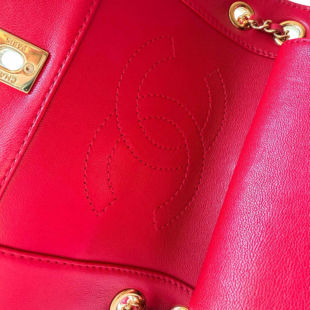 Chanel Medium Mademoiselle Flap Bag - revogue