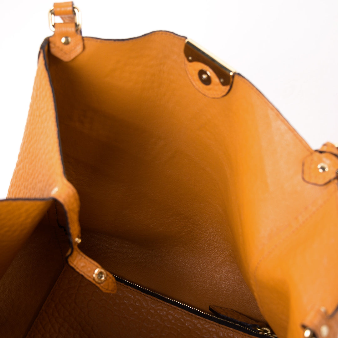 Burberry Grain Check Canterbury Tote Bags Burberry - Shop authentic new pre-owned designer brands online at Re-Vogue