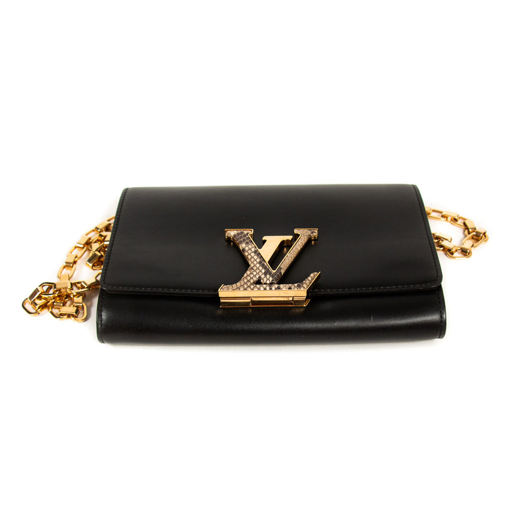 Louis Vuitton Chain Louise MM Bags Louis Vuitton - Shop authentic new pre-owned designer brands online at Re-Vogue