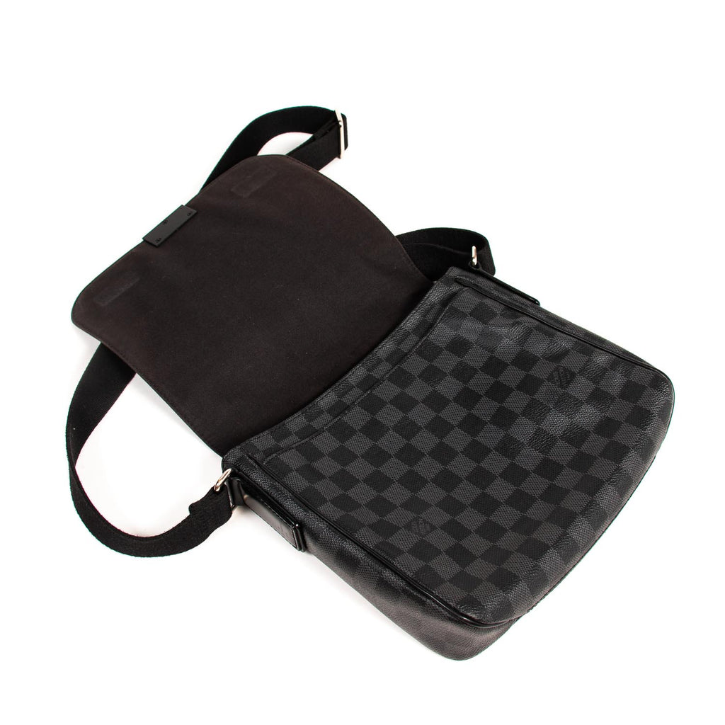 Louis Vuitton Damier Graphite District PM