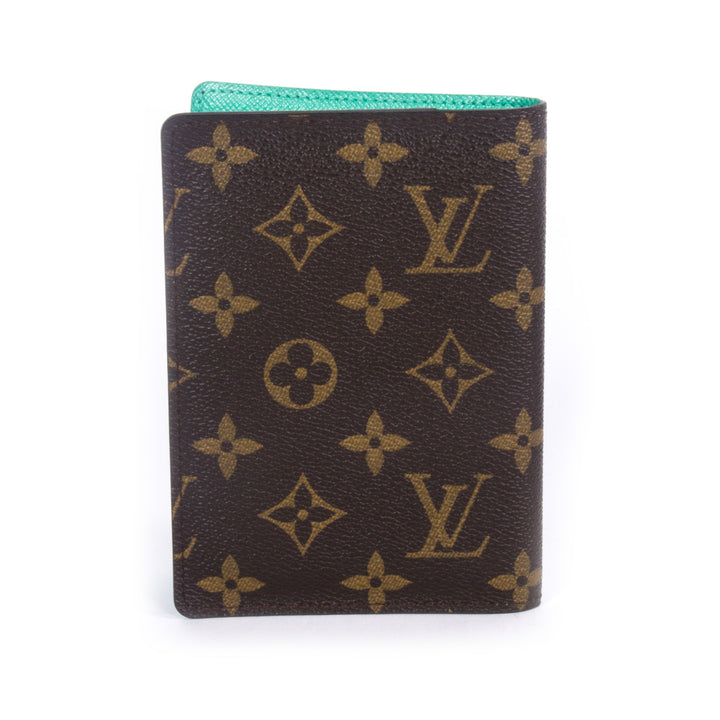 Louis Vuitton Monogram Passport Cover - revogue