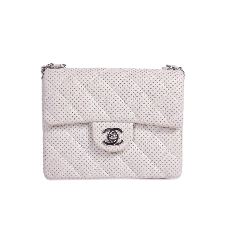 Chanel Classic Square Mini Flap Bag Bags Chanel - Shop authentic new pre-owned designer brands online at Re-Vogue