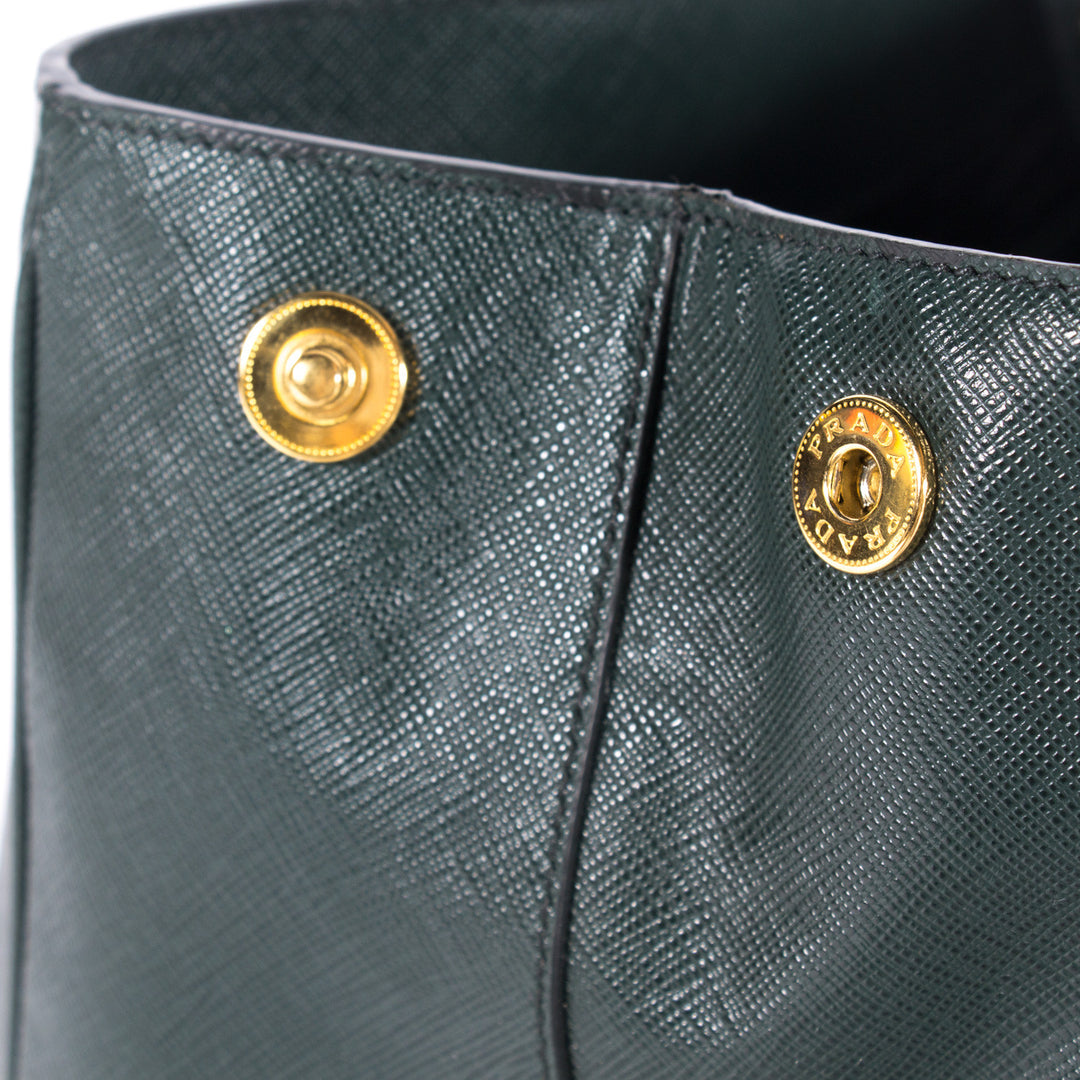 Prada Saffiano Lux Large Tote Bags Prada - Shop authentic new pre-owned designer brands online at Re-Vogue