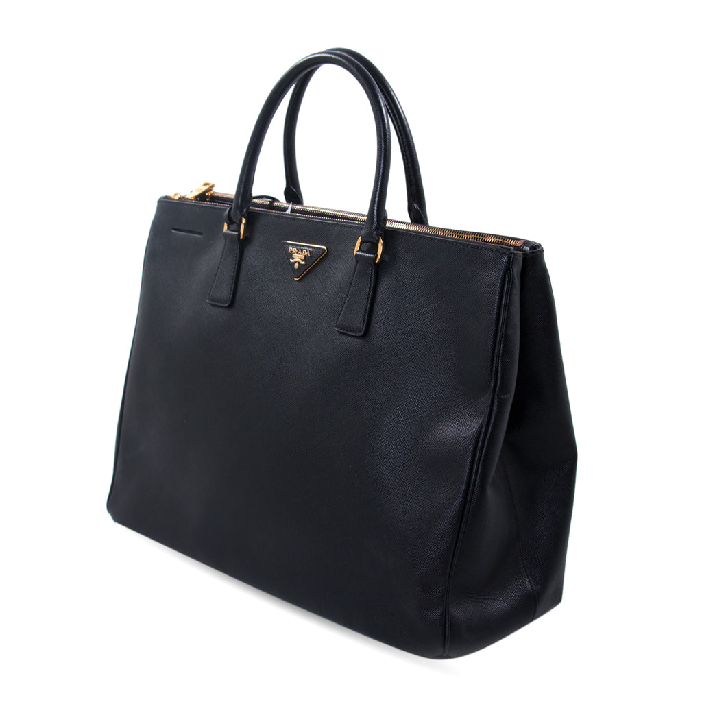 Prada Extra Large Lux Galleria Double Zip Tote Bags Prada - Shop authentic new pre-owned designer brands online at Re-Vogue