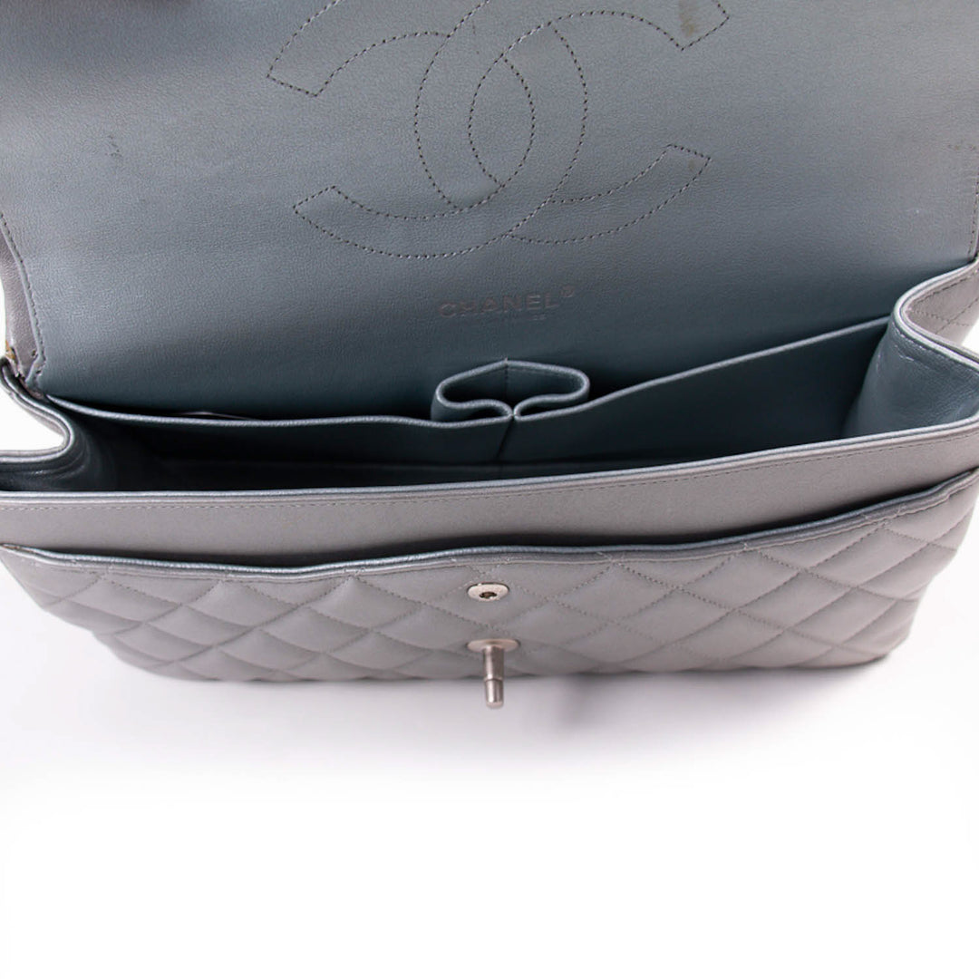 Chanel Classic Jumbo Double Flap Bag Bags Chanel - Shop authentic new pre-owned designer brands online at Re-Vogue