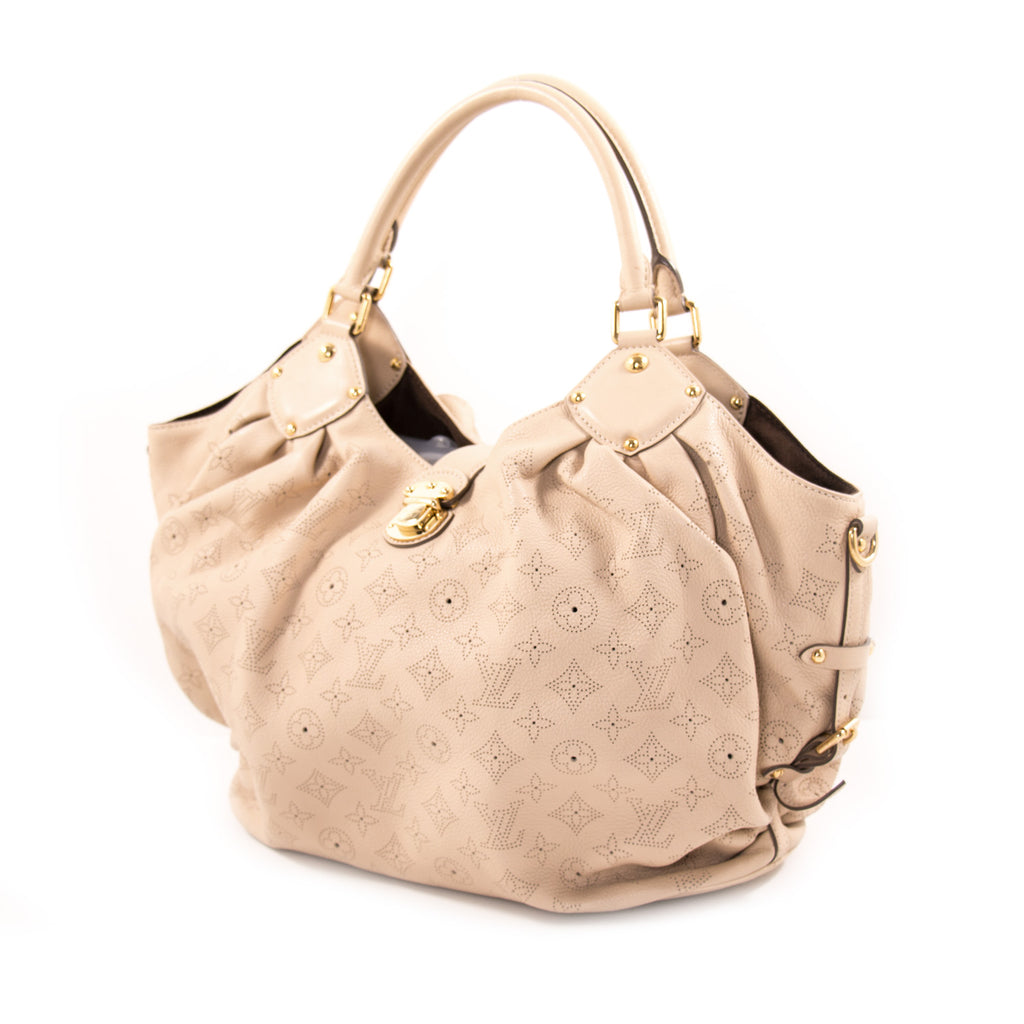 Louis Vuitton Monogram Mahina L Hobo Bag Bags Louis Vuitton - Shop authentic new pre-owned designer brands online at Re-Vogue