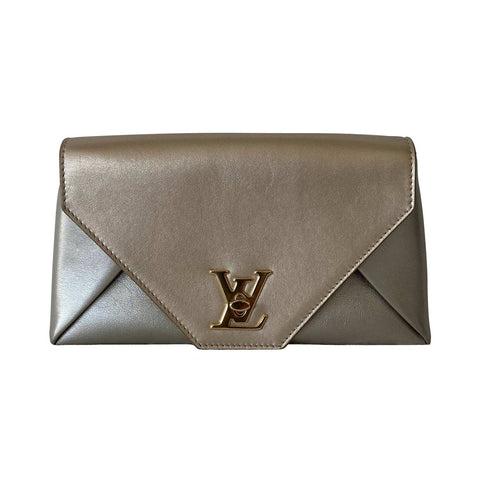 Louis Vuitton Monogram Mahina L Hobo Bag