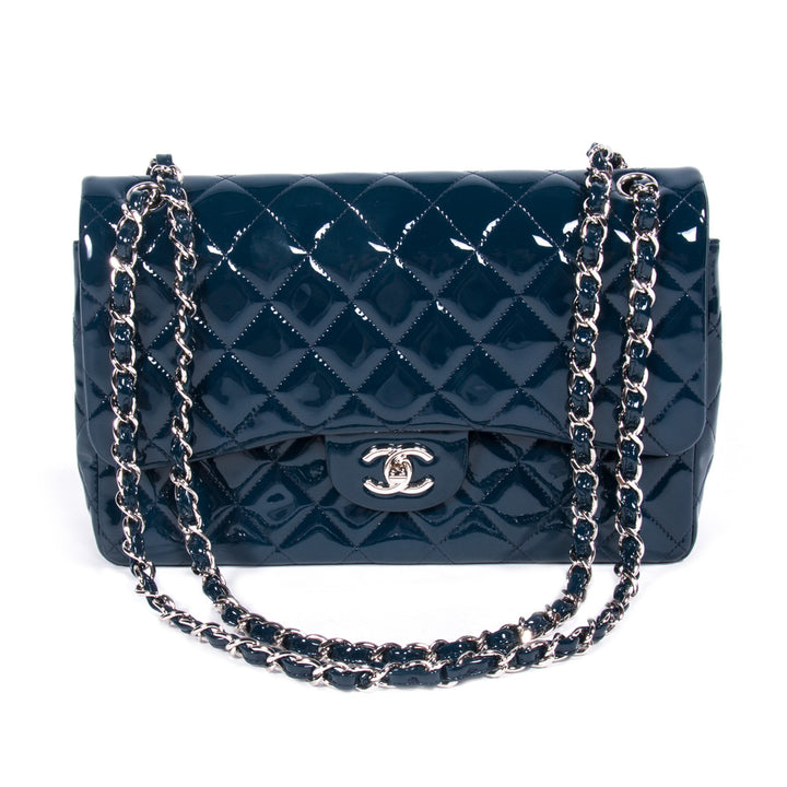 Chanel Jumbo Classic Flap Bag - revogue