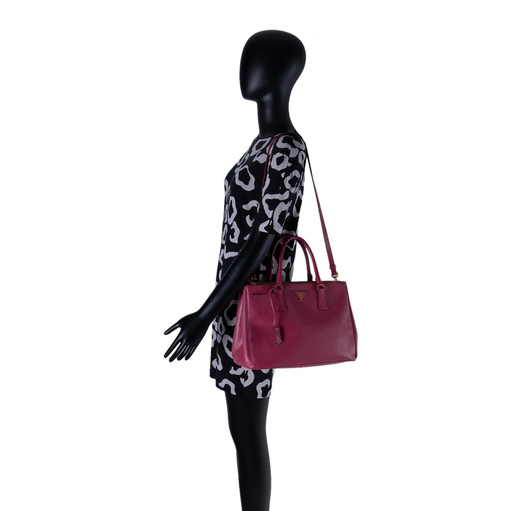 Prada Galleria Saffiano Double Zip Tote Bags Prada - Shop authentic new pre-owned designer brands online at Re-Vogue