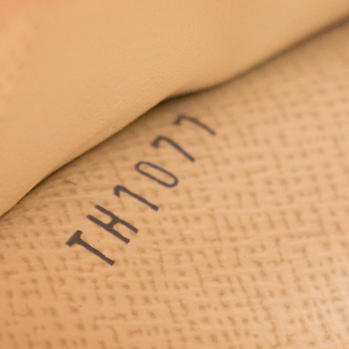 Louis Vuitton Damier Azur Sarah Wallet Accessories Louis Vuitton - Shop authentic new pre-owned designer brands online at Re-Vogue