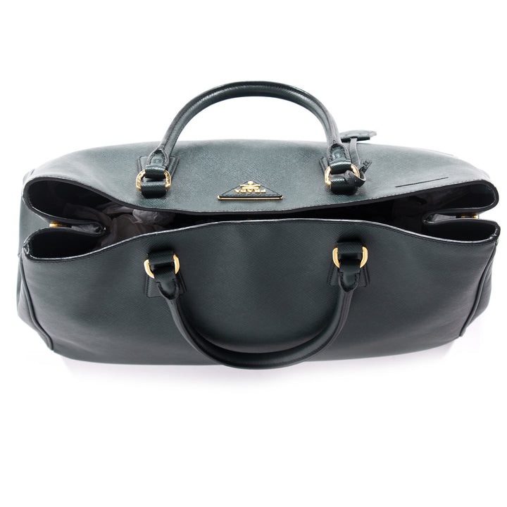 Prada Saffiano Lux Large Tote Bags Prada - Shop authentic new pre-owned designer brands online at Re-Vogue